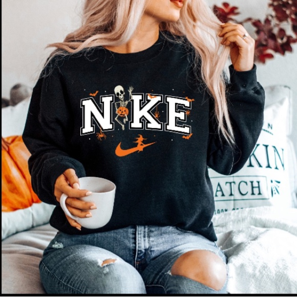 NIKE HALLOWEEN CUSTOM CREWNECK - Picture 2 of 2